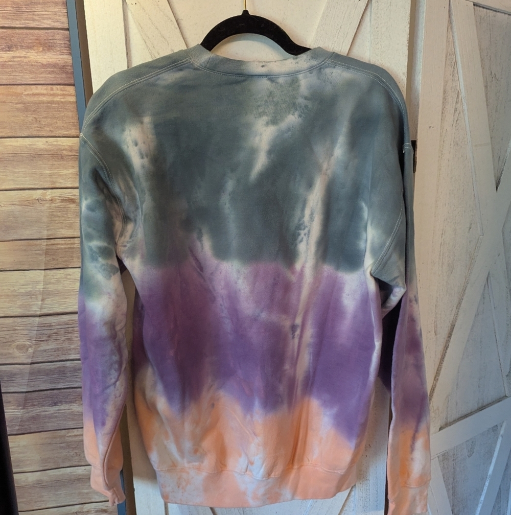 Hocus Pocus Tie-Dye Sweatshirt NWTs Sz M - Picture 3 of 5